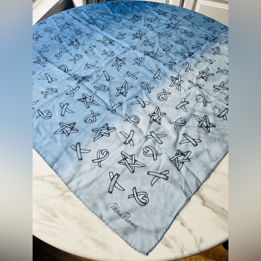 Paloma Picasso made in Italy 100% silk scarf Hugging Hearts & Kisses Super Rare